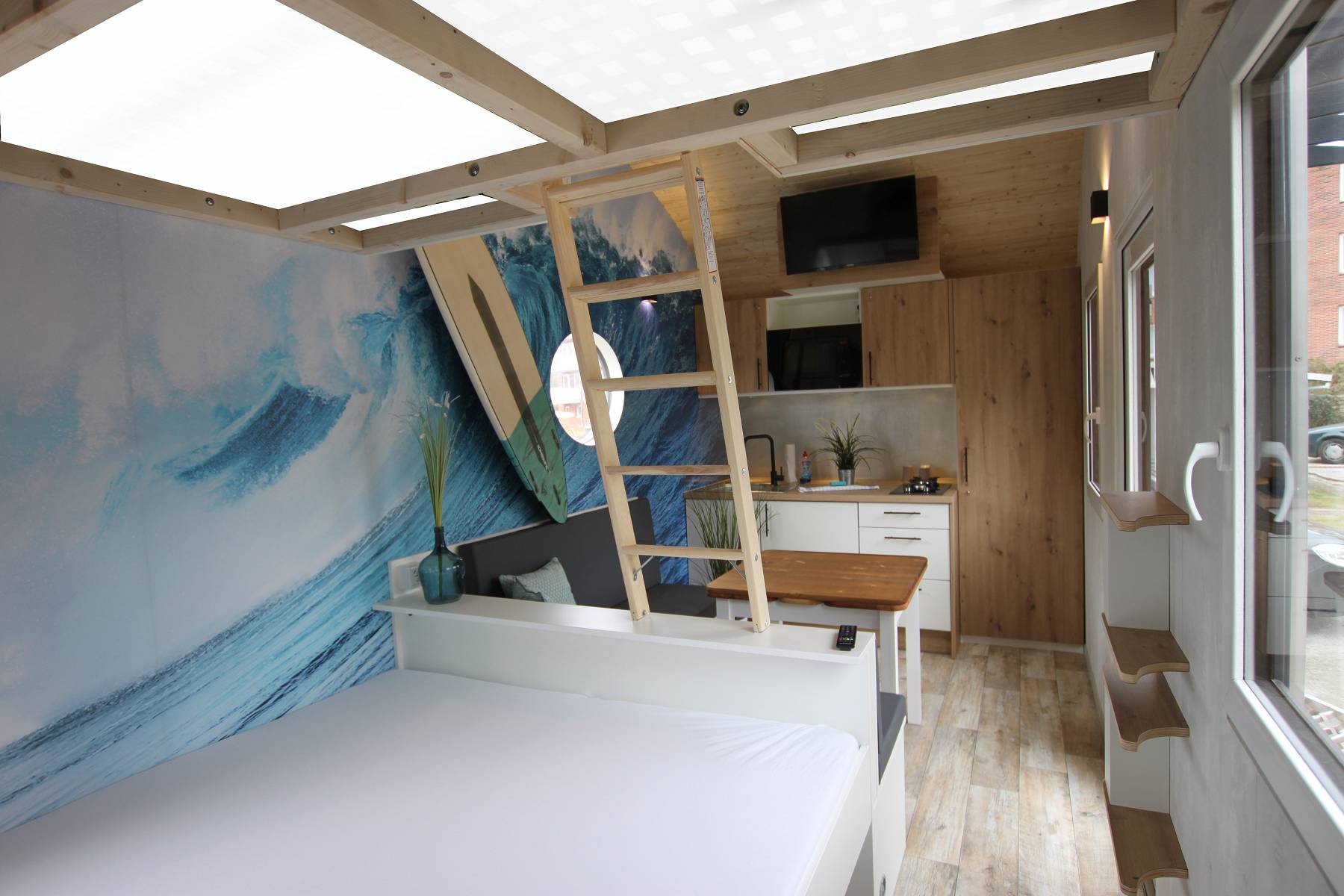 Wohnraum mit Bett