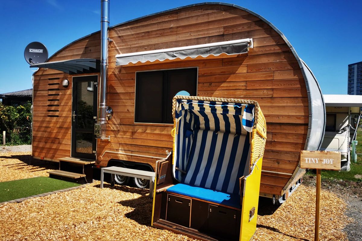 Tiny House mit Strandkorb